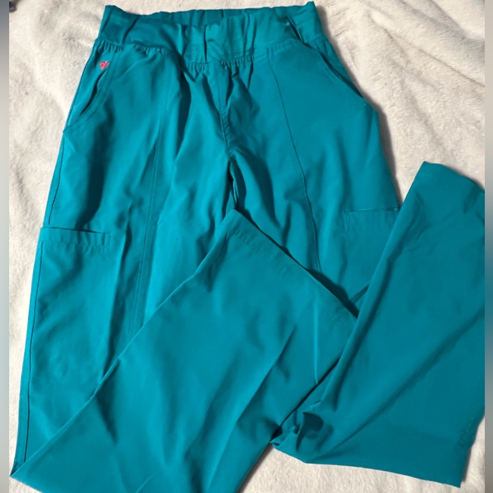 Med Couture Women’s teal scrub pants/bottoms